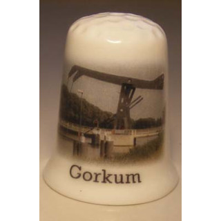 Gorkum op een porselein vingerhoedje