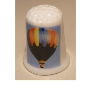 Luchtballon op een porselein vingerhoedje nr01