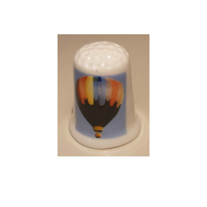 Luchtballon op een porselein vingerhoedje nr01