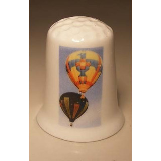 Luchtballon op een porselein vingerhoedje nr06