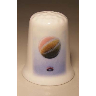 Luchtballon op een porselein vingerhoedje nr13