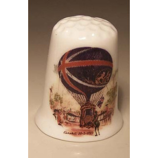 Luchtballon op een porselein vingerhoedje nr14