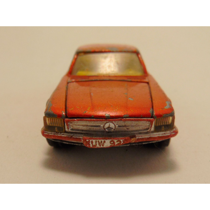 Mercedes 350 SLC 1:40 Matchbox Speed Kings K48 Goudbruin