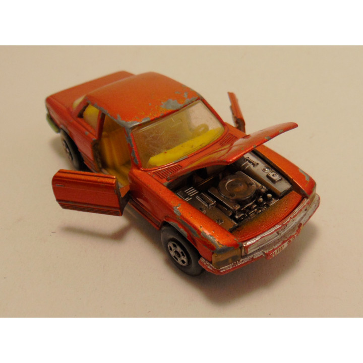 Mercedes 350 SLC 1:40 Matchbox Speed Kings K48 Goudbruin