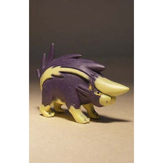 Skuntank Pokemon figuur