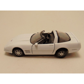 Chevrolet Corvette ZR1 1984 1:38 Maisto wit