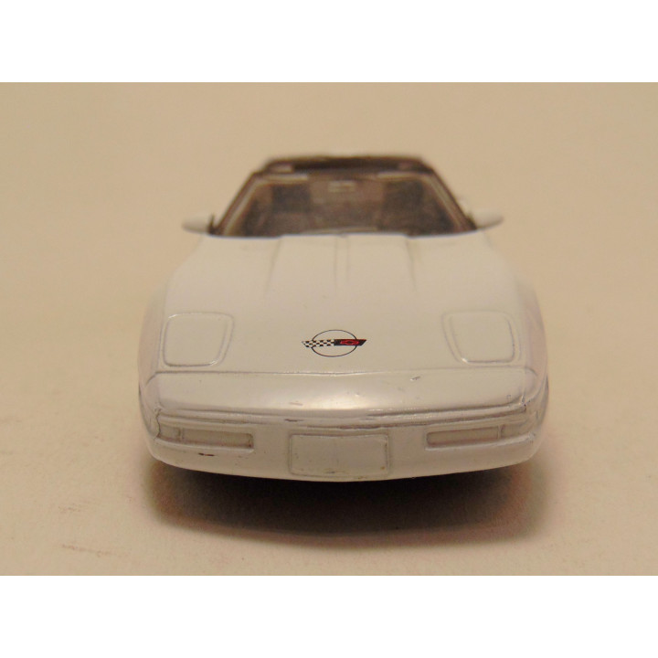 Chevrolet Corvette ZR1 1984 1:38 Maisto wit