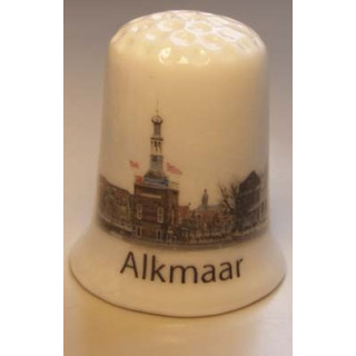 Alkmaar Grote Kerk op een porselein vingerhoedje