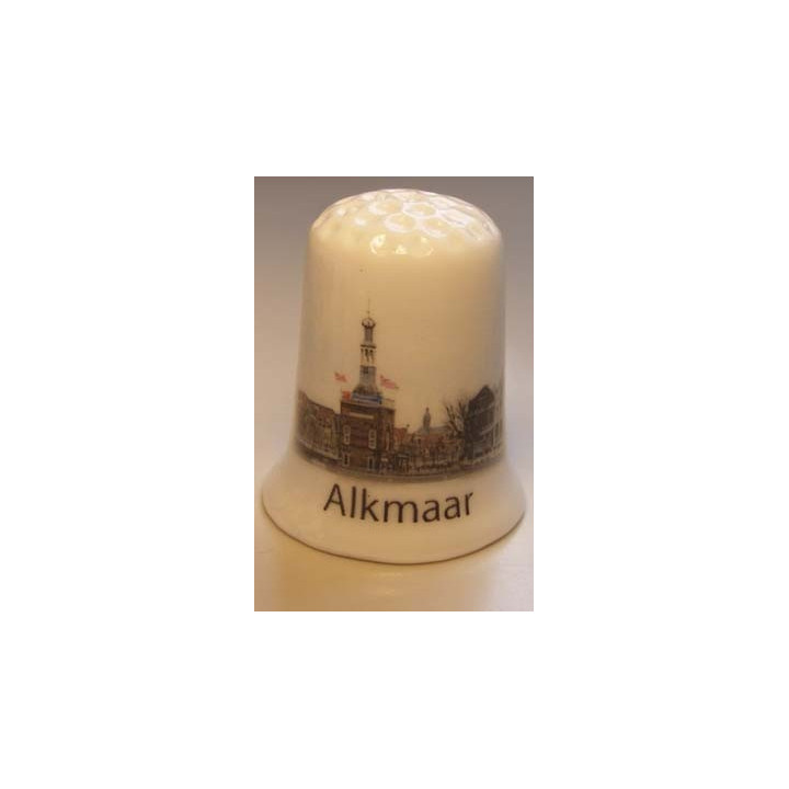 Alkmaar Grote Kerk op een porselein vingerhoedje