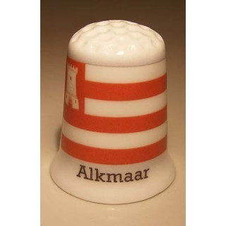 Alkmaar Nederlandse gemeentevlag op een porselein vingerhoedje