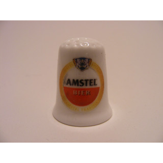 Amstel logo op een porselein vingerhoedje