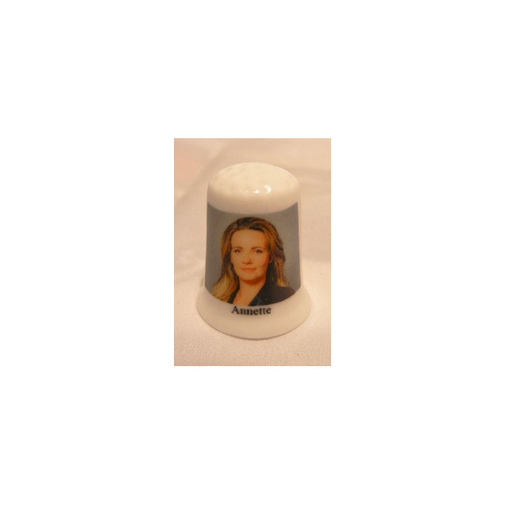 Annette Sekreve prinses Annette op een vingerhoedje