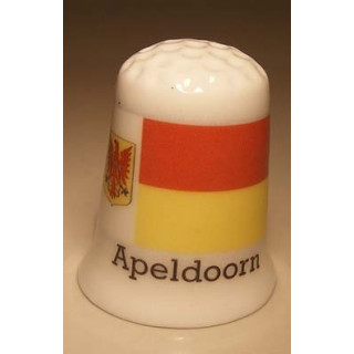 Apeldoorn Nederlandse gemeentevlag op een porselein vingerhoedje