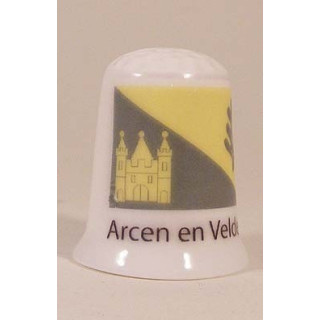 Arcen en Velden Nederlandse gemeentevlag op een porselein vingerhoedje