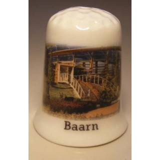 Baarn op een porselein vingerhoedje