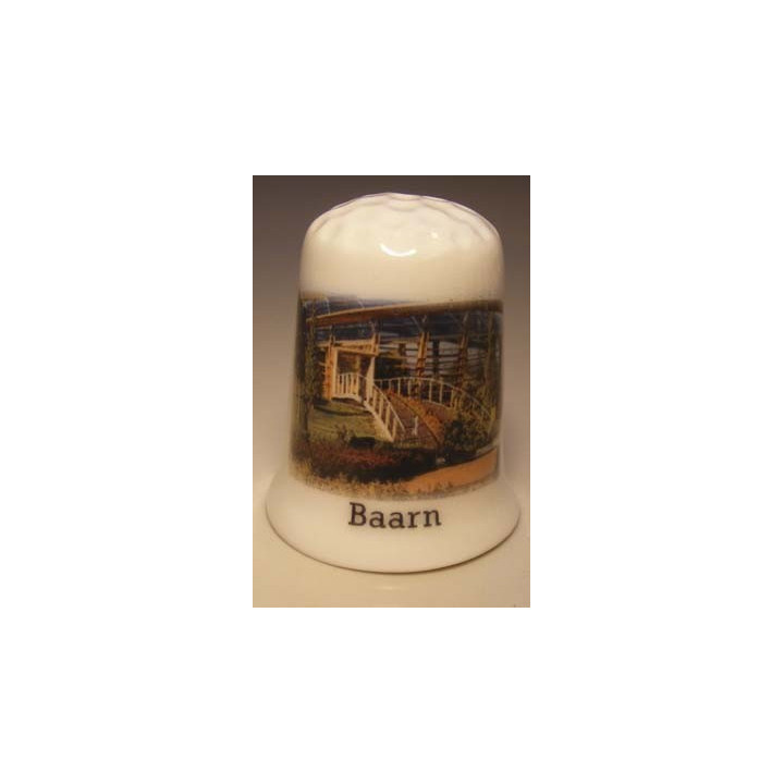 Baarn op een porselein vingerhoedje
