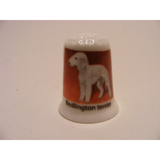 Bedlington terrier getekend op een porselein vingerhoedje