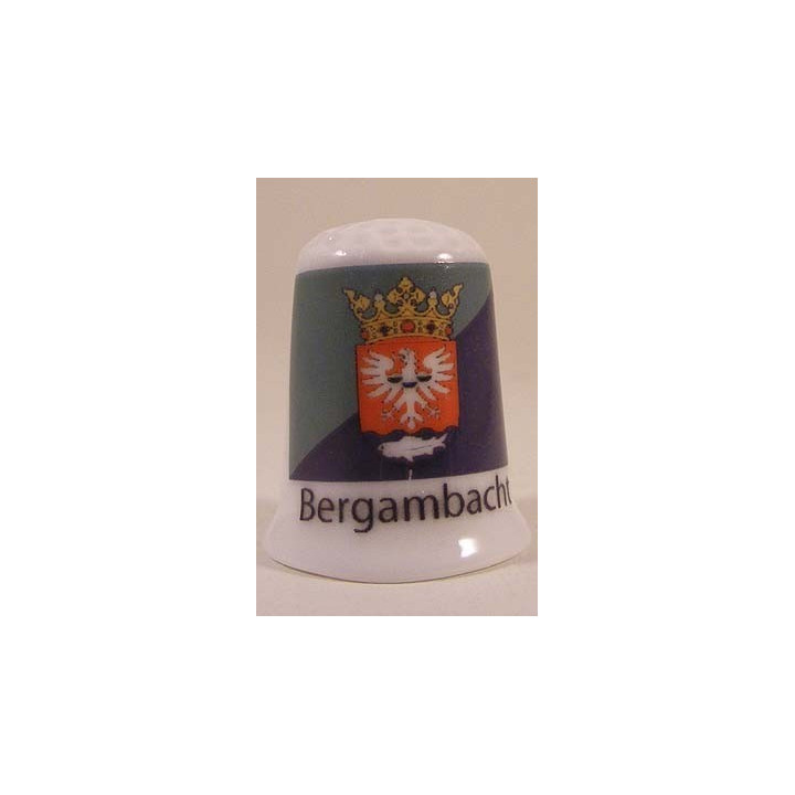 Bergambacht Nederlandse gemeentevlag op een porselein vingerhoedje