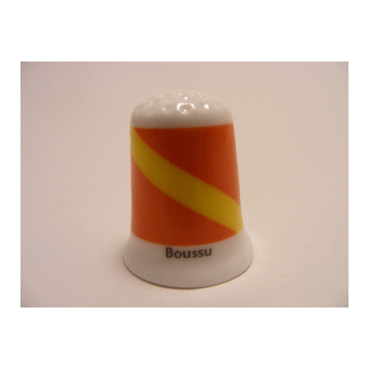 Boussu vlag Belgie op een porselein vingerhoedje