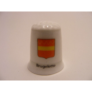 Brugelette vlag Belgie op een porselein vingerhoedje