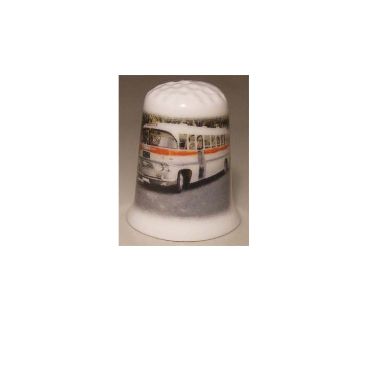 Touringbus op een vingerhoedje