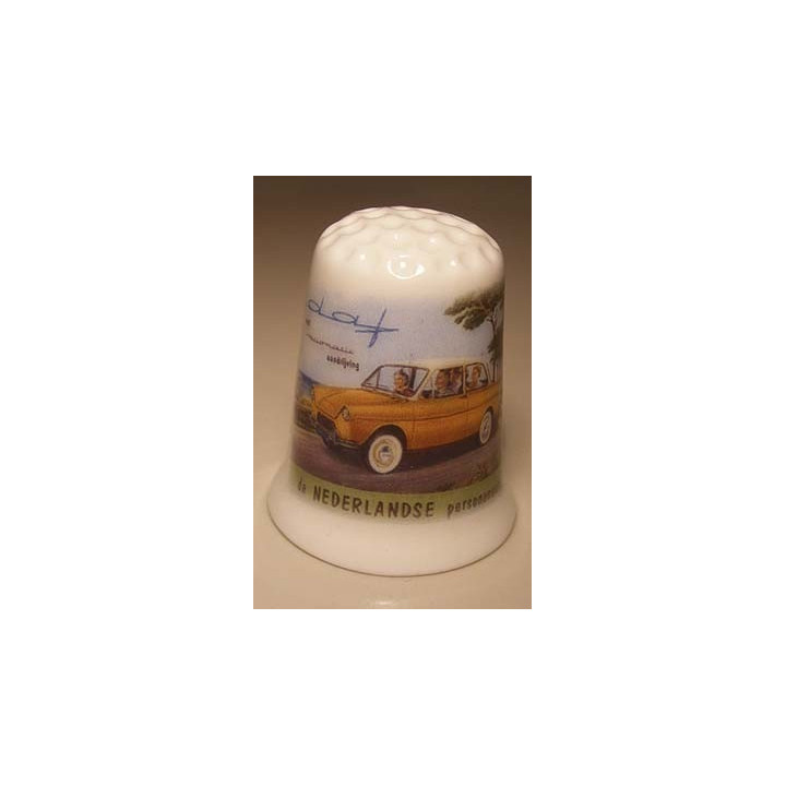 DAF 750 variomatic personenauto reclame op een vingerhoedje