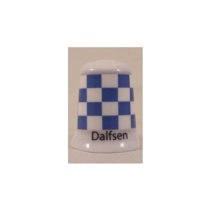 Dalfsen Nederlandse gemeentevlag op een porselein vingerhoedje