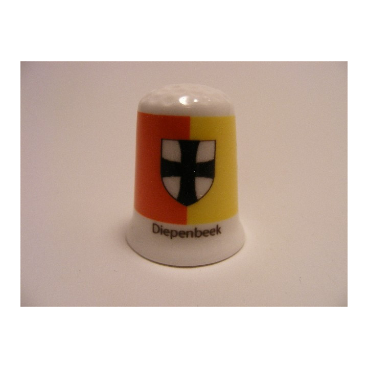 Diepenbeek vlag Belgie op een porselein vingerhoedje Diepenbeek vlag Belgie op een porselein vingerhoedje