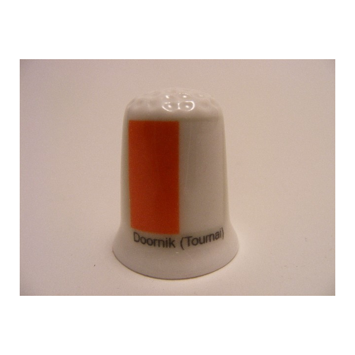 Doornik (Tournai) vlag Belgie op een porselein vingerhoedje Doornik (Tournai) vlag Belgie op een porselein vingerhoedje