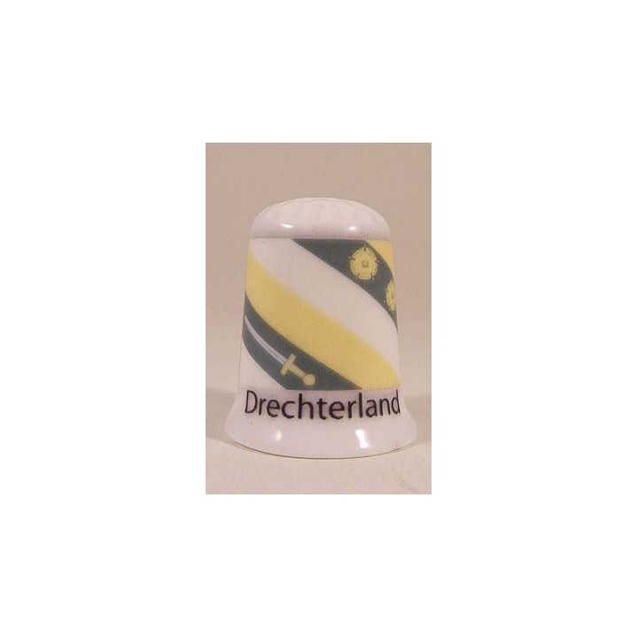 Drechterland Nederlandse gemeentevlag op een porselein vingerhoedje