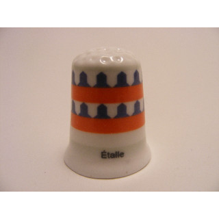 Etalle vlag Belgie op een porselein vingerhoedje