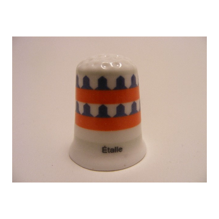 Etalle vlag Belgie op een porselein vingerhoedje