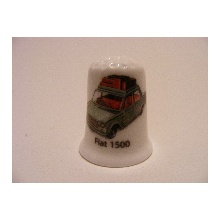 Fiat 1500 afbeelding op een porselein vingerhoedje