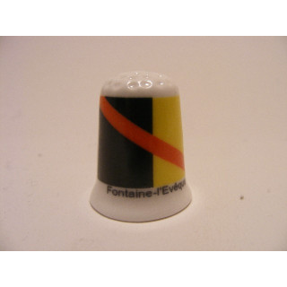 Fontaine l Eveque gemeente vlag in Belgie op een porselein vingerhoedje