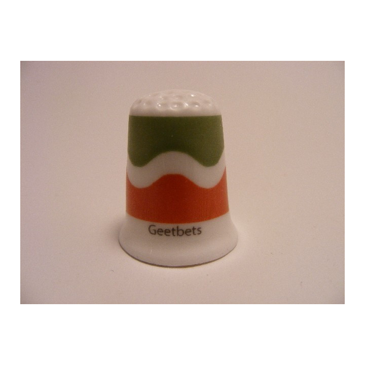 Geetbets vlag Belgie op een porselein vingerhoedje