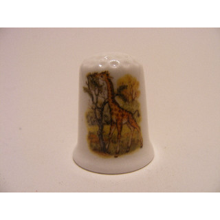 Giraf getekend op een porselein vingerhoedje