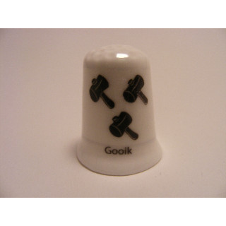 Gooik vlag Belgie op een porselein vingerhoedje