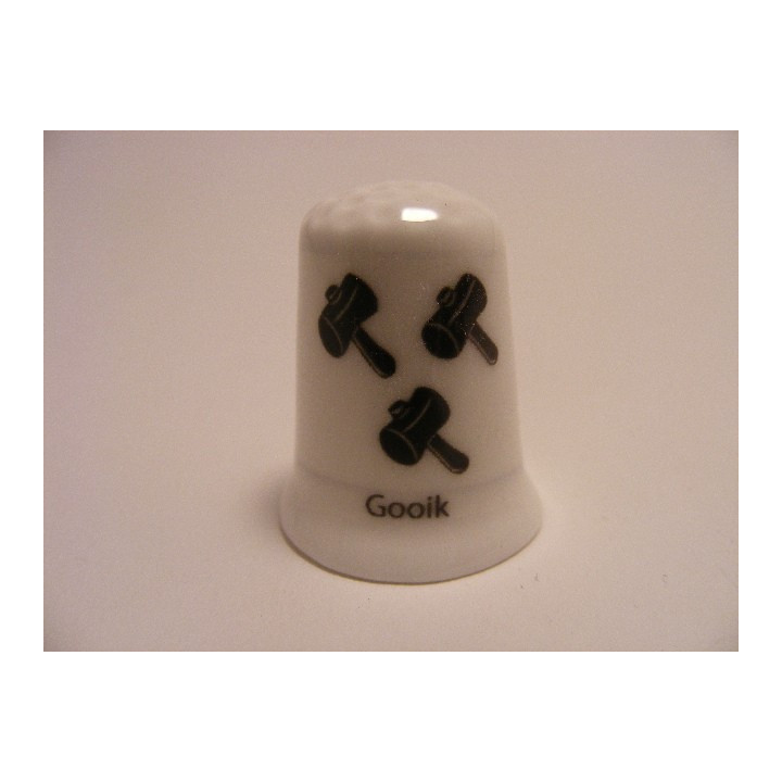 Gooik vlag Belgie op een porselein vingerhoedje