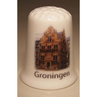 Groningen op een porselein vingerhoedje