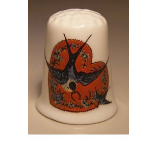 Groot hart met huiszwaluw vogel Valentijn vingerhoedje