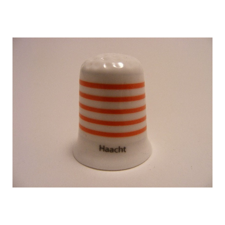 Haacht vlag Belgie op een porselein vingerhoedje