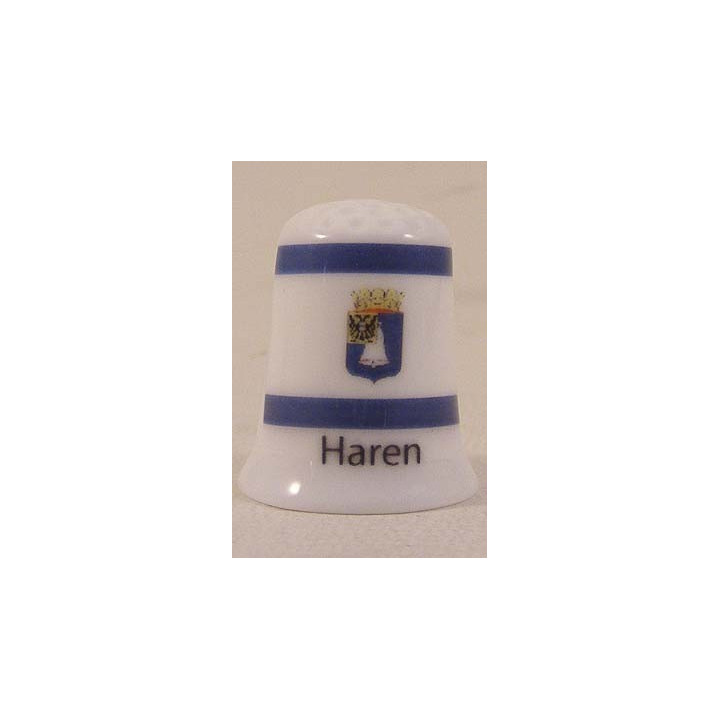 Haren Nederlandse gemeentevlag op een porselein vingerhoedje