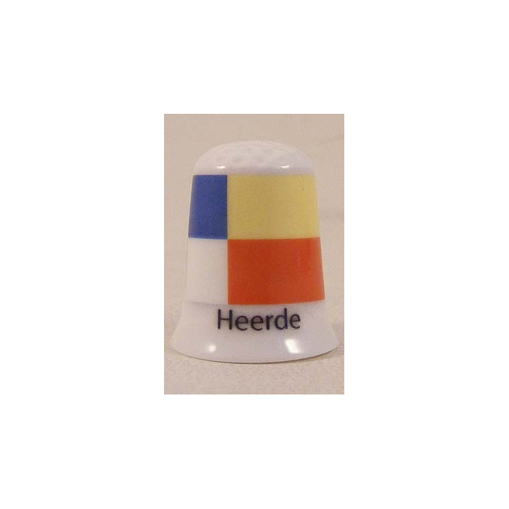 Heerde Nederlandse gemeentevlag op een porselein vingerhoedje Heerde Nederlandse gemeentevlag op een porselein vingerhoedje