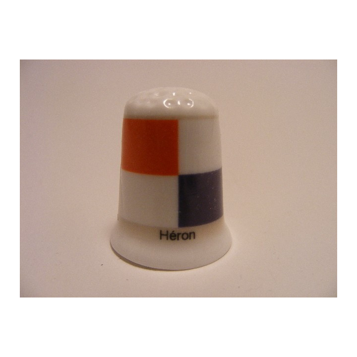 Héron vlag Belgie op een porselein vingerhoedje