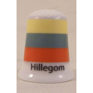 Hillegom Nederlandse gemeentevlag op een porselein vingerhoedje