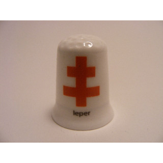 Ieper vlag Belgie op een porselein vingerhoedje