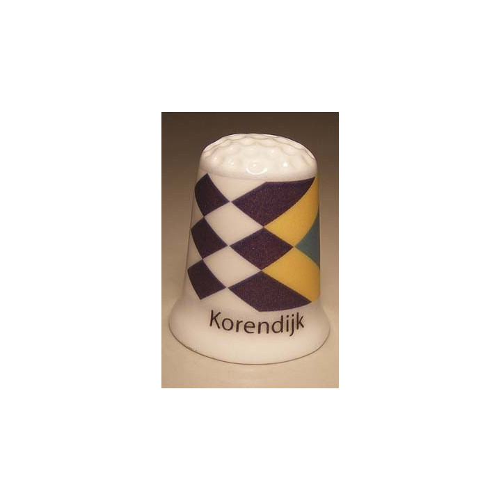 Korendijk Nederlandse gemeentevlag op een porselein vingerhoedje Korendijk Nederlandse gemeentevlag op een porselein vingerhoedje