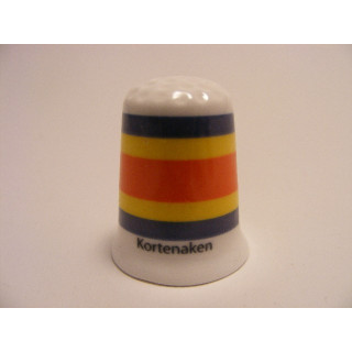 Kortenaken vlag Belgie op een porselein vingerhoedje