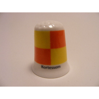 Kortessem vlag Belgie op een porselein vingerhoedje