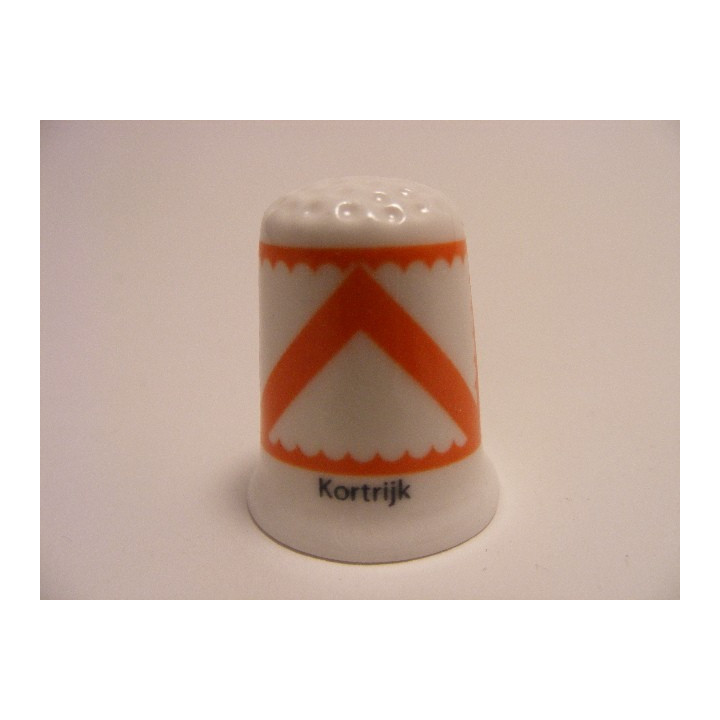 Kortrijk vlag Belgie op een porselein vingerhoedje